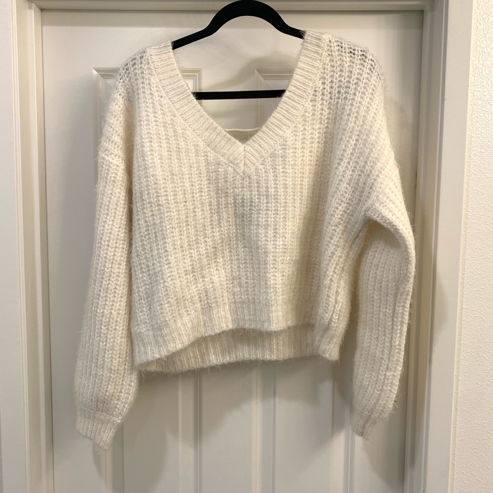 Cream Knit Cropped Sweater Size Large